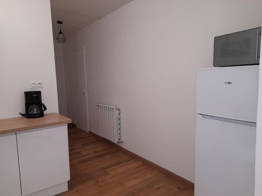 Logement Lumineux Avec Terrasse La Roche-sur-Yon Kültér fotó