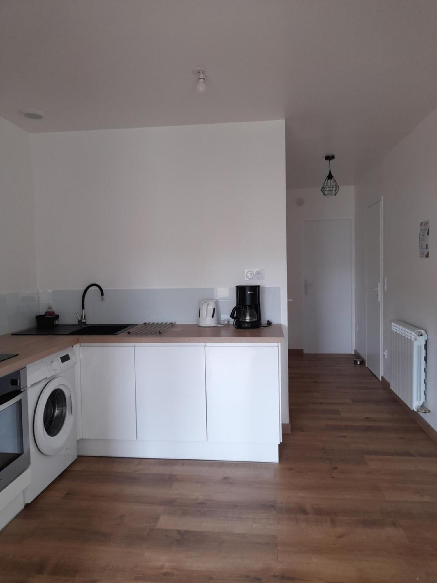 Logement Lumineux Avec Terrasse La Roche-sur-Yon Kültér fotó